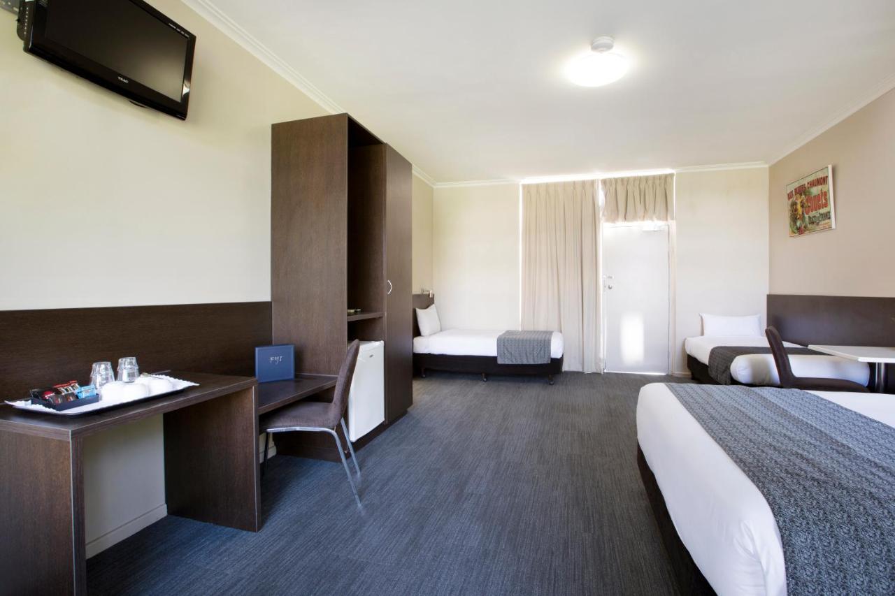 Links Hotel Seaton Екстер'єр фото