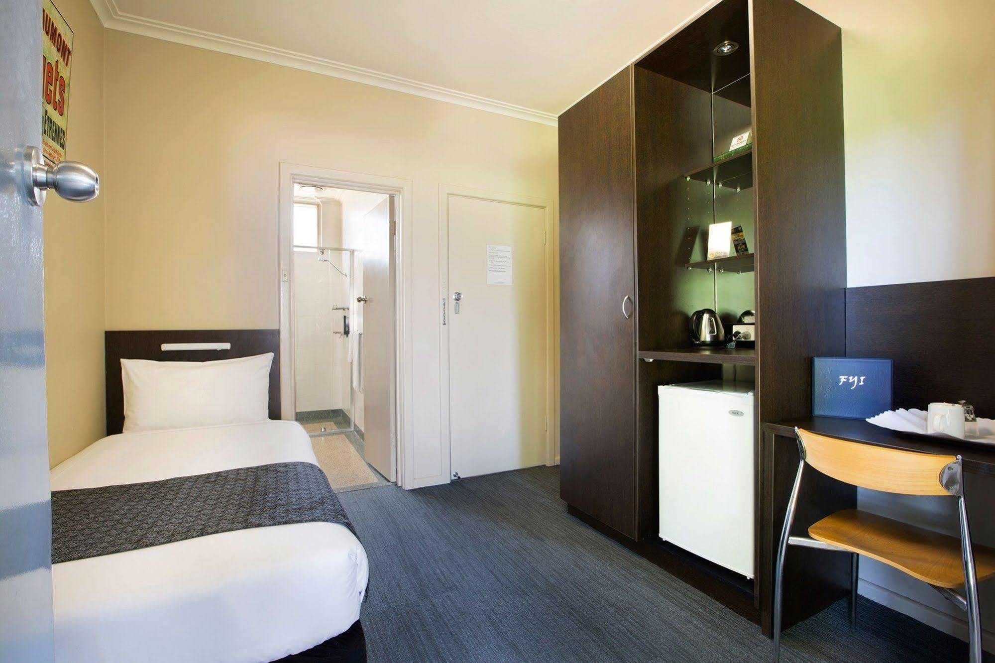 Links Hotel Seaton Екстер'єр фото