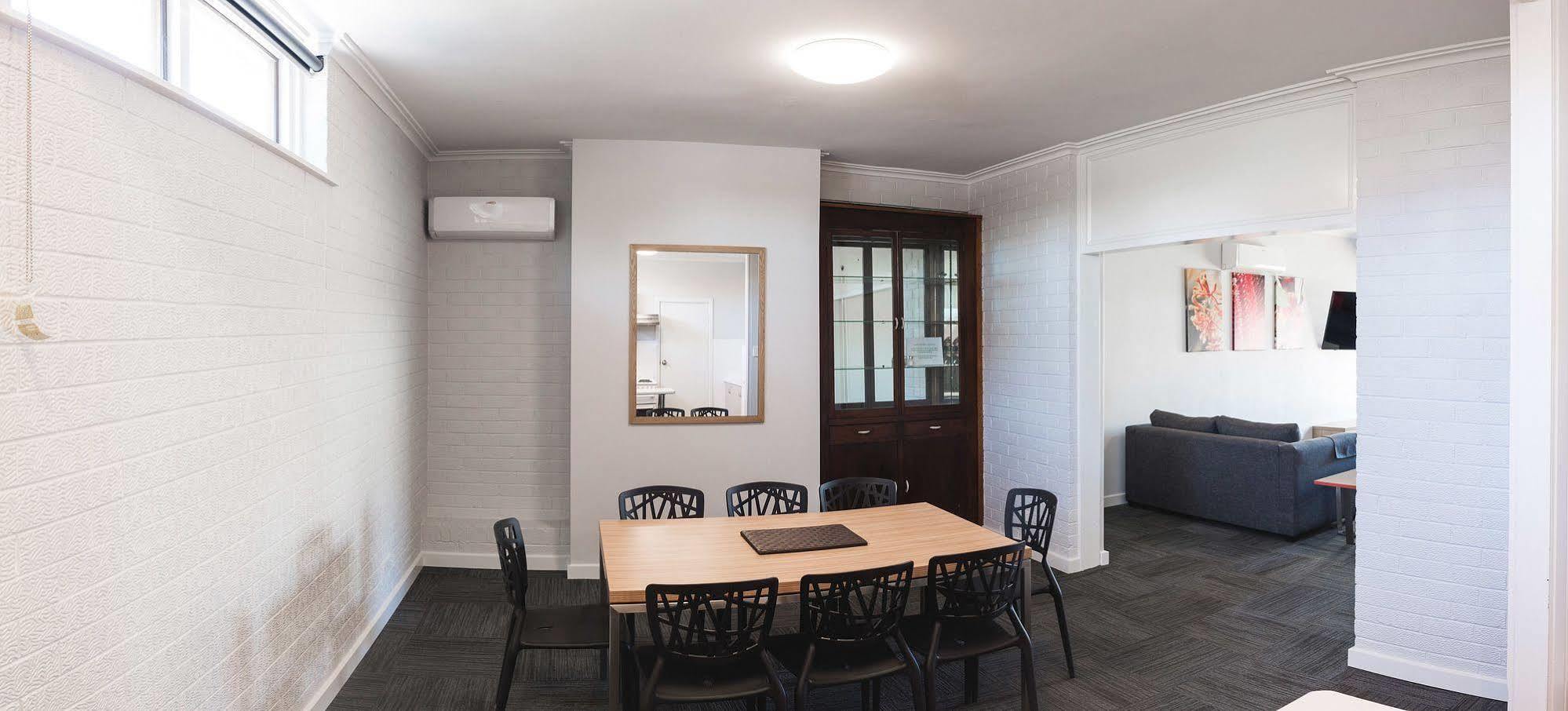 Links Hotel Seaton Екстер'єр фото