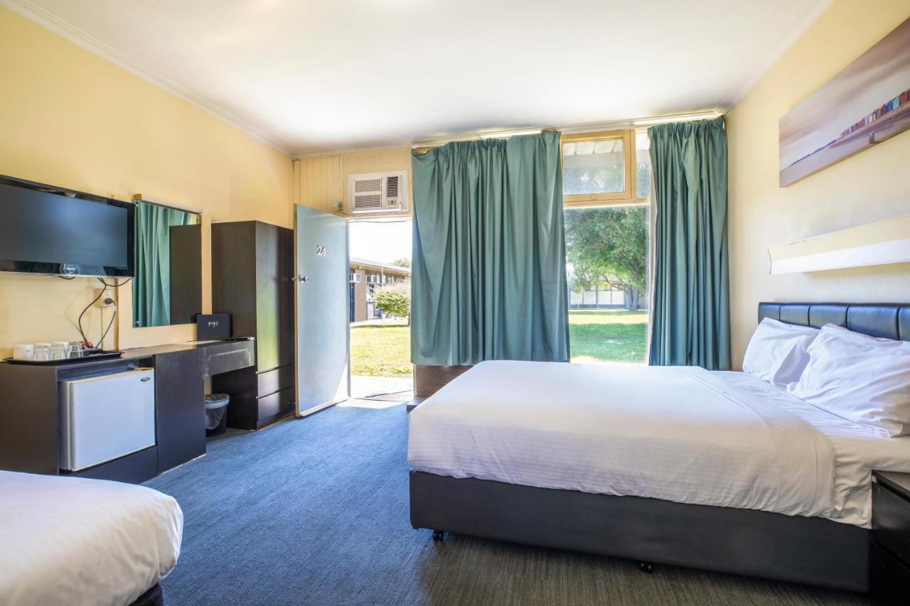 Links Hotel Seaton Екстер'єр фото