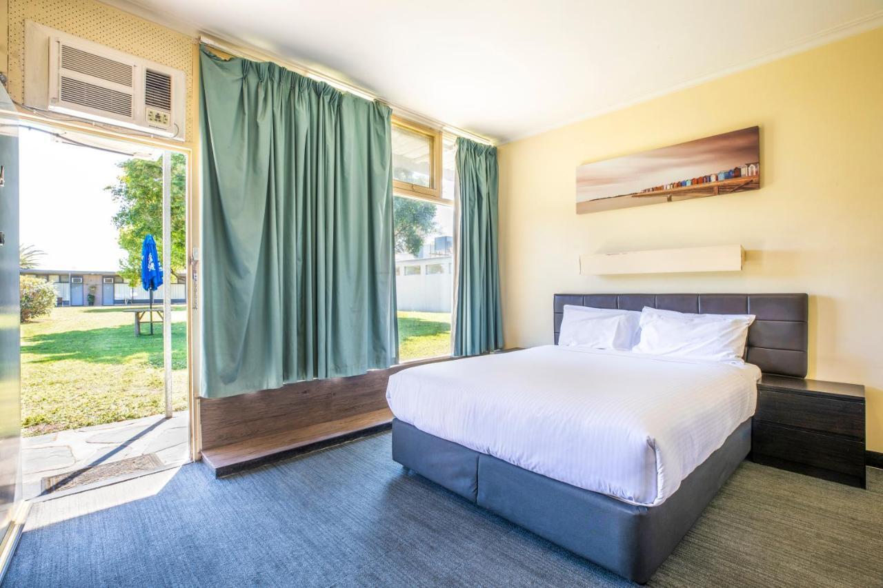 Links Hotel Seaton Екстер'єр фото